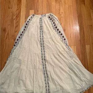 Bohemian Cream Maxi Skirt with Embroidered Details, Zara size xs-s, never worn